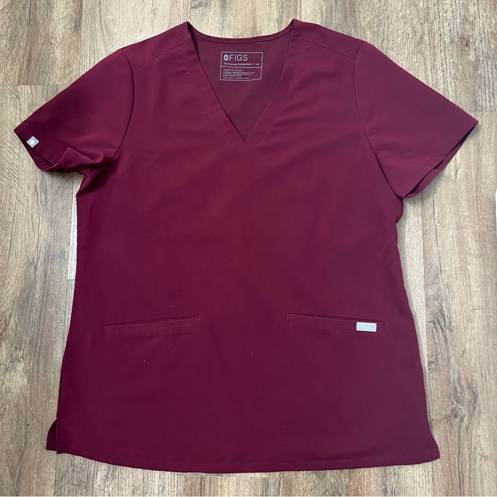 Figs Burgundy Casma™ Three-Pocket Scrub Top‎ Size Medium